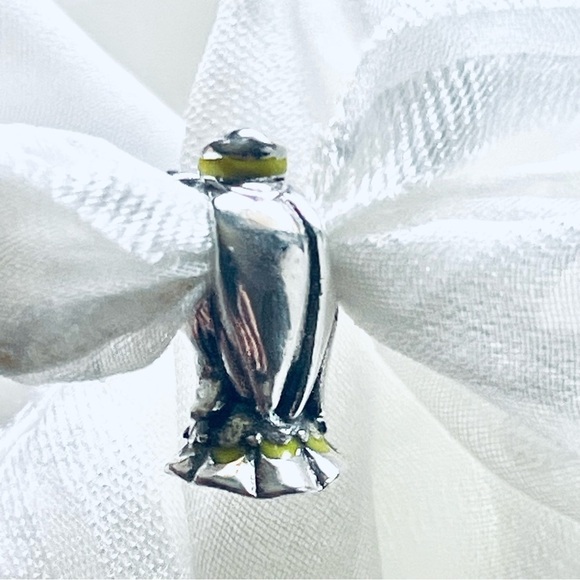 🌹 NWOT Princess Belle Charm - Picture 3 of 16